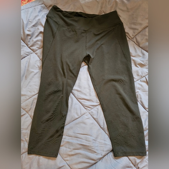 Mono B black crop leggings size Large - Picture 1 of 1